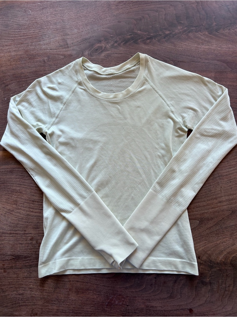 Lululemon swiftly tech light green long sleeve